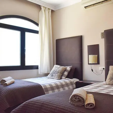 Riviera Park 10a- 1st Fl. - 2 Bed - Air Con- Wi-fi Apartment *